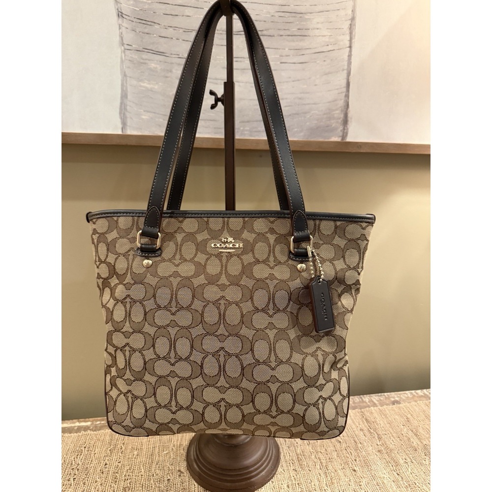 COACH OUTLINE SIGNATURE  KHAKI JACQUARD LEATHER TRIM ZIP TOP TOTE HANDBAG F58282 - Picture 2 of 13